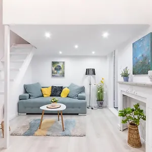 Apartment, In The Middle Of The Center, Quiet, Ac Appartamento